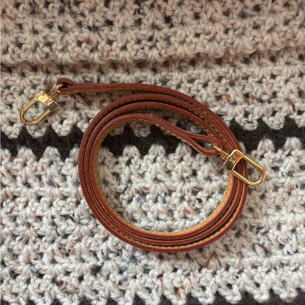 Elegant Brown Leather Strap